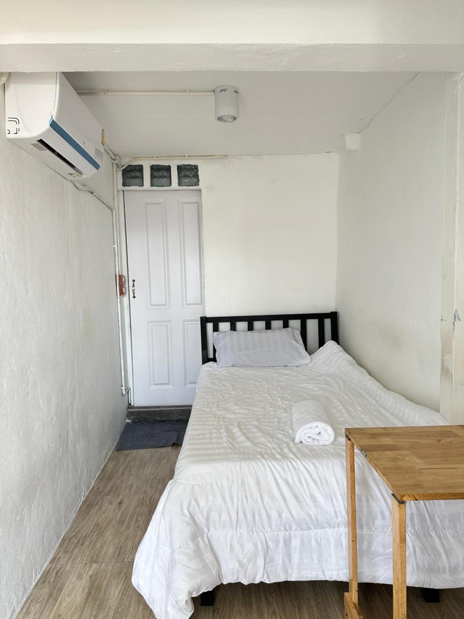 Chubby 9 Single Room Bangkok Exterior foto